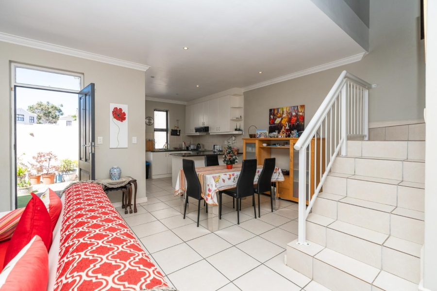 To Let 2 Bedroom Property for Rent in Royal Ascot Western Cape